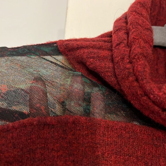 Creola Stylish and Unusual Vintage Sweater. Size S - Picture 3 of 10